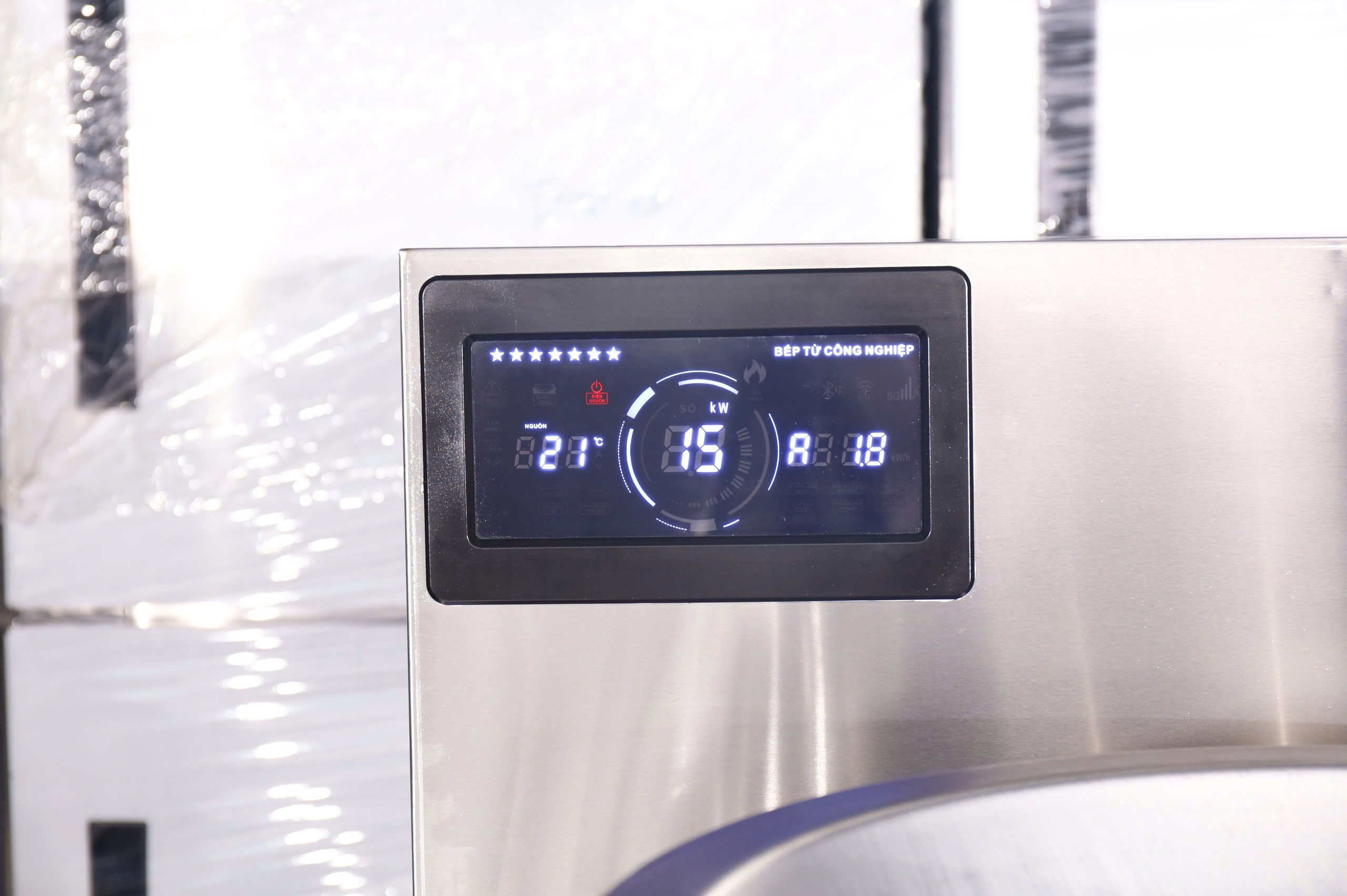 Ảnh 6 của Bếp từ công nghiệp đơn 8KW mặt lõm